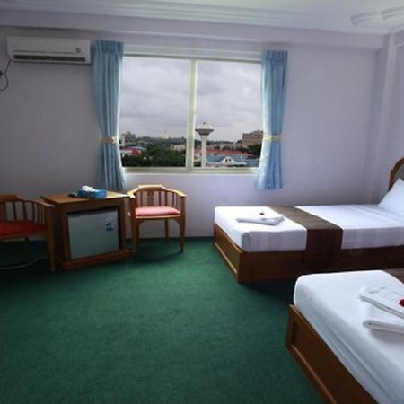 Hotel Glory Yangon Luaran gambar