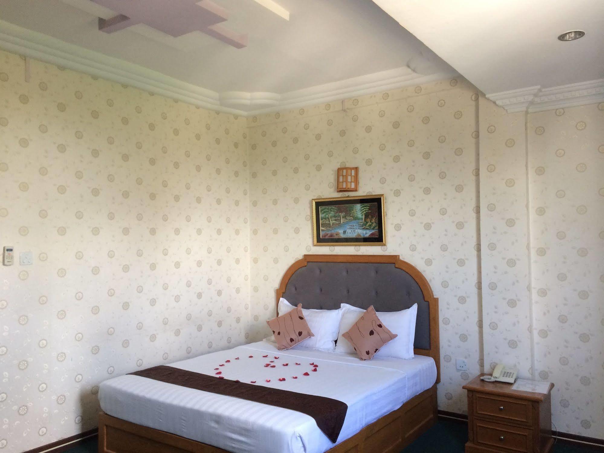 Hotel Glory Yangon Luaran gambar