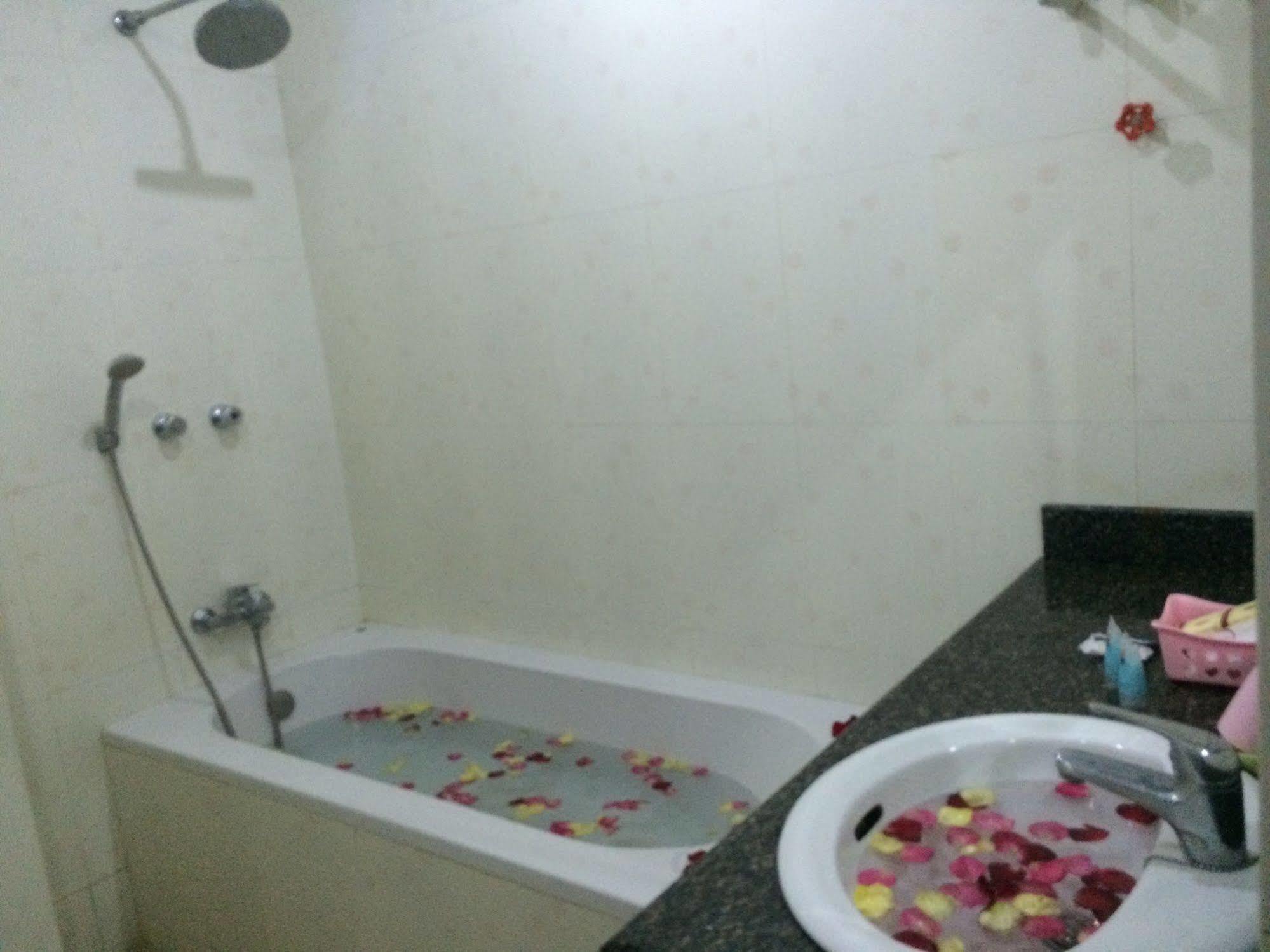 Hotel Glory Yangon Luaran gambar